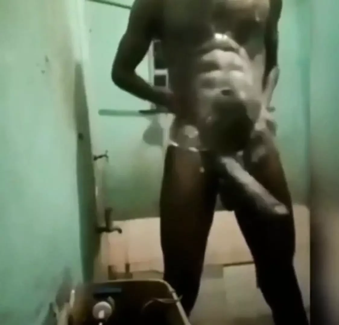 Vizinha se masturba com estrela pornô