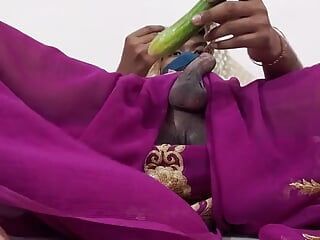 Masturbazione delle verdure sari