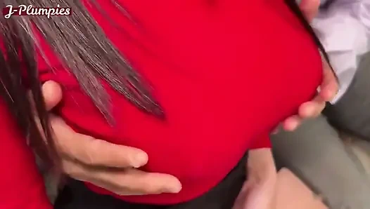 G-Cup грудастая жена, секрет, что она никогда не может сказать своему, как интенсивное движение оставляет ее перегруженной