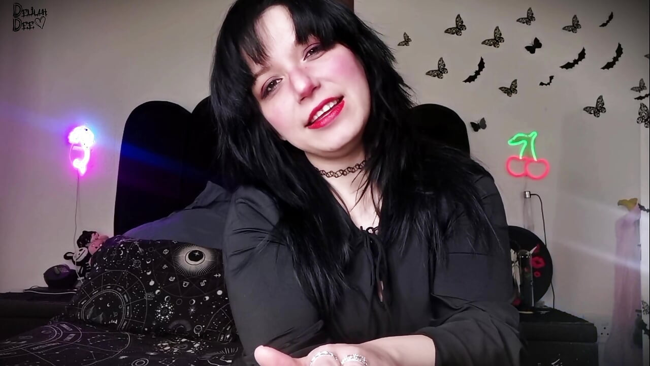 Witch Palm Reader Pumps & Rides You Until You Pop!
