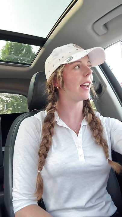 Golfozni megyek, de előbb szükségem van egy kávéra és orgazmusra