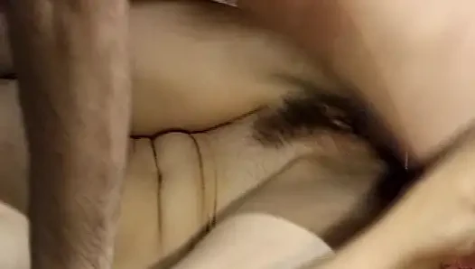 Almanya'dan mükemmel sarışın hatun sıkı deliğinden sikiliyor