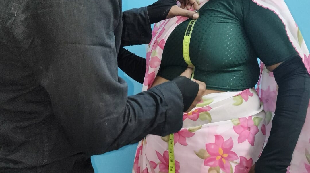 Tamil Dress Tailor Fucks Hot milf aunty Big Boobs, Suck pussy Big Ass. Hindi sex, Telugu Sex Desi video