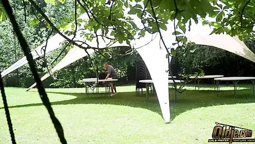 Yaz salınımına mı ihtiyacınız var? Oldje'de en iyi agegap içeriği