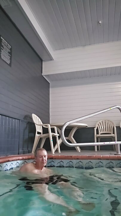 Motel Hot Tub Time