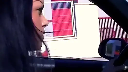 Cewek hot rambut cokelat lagi asik khusus penumpangnya