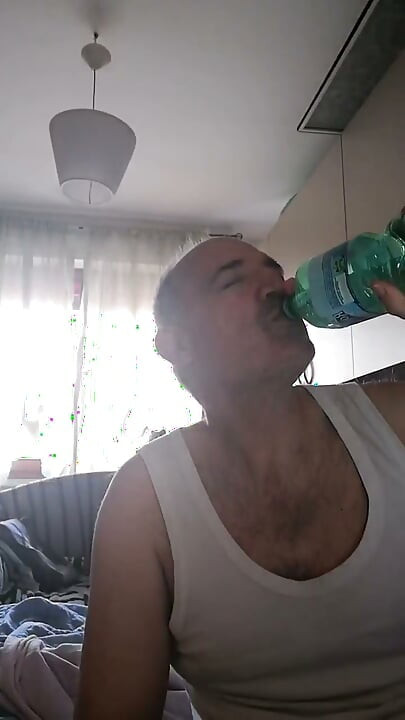 האם אתה אוהב זין רך או קשה?