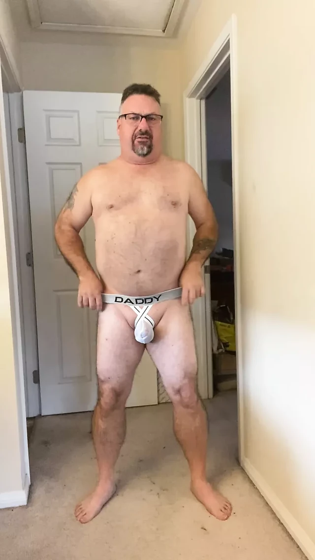 Luvbennude and his undies 2022