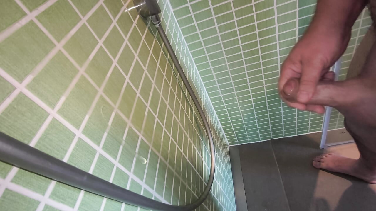 Svršavanje pod tušem