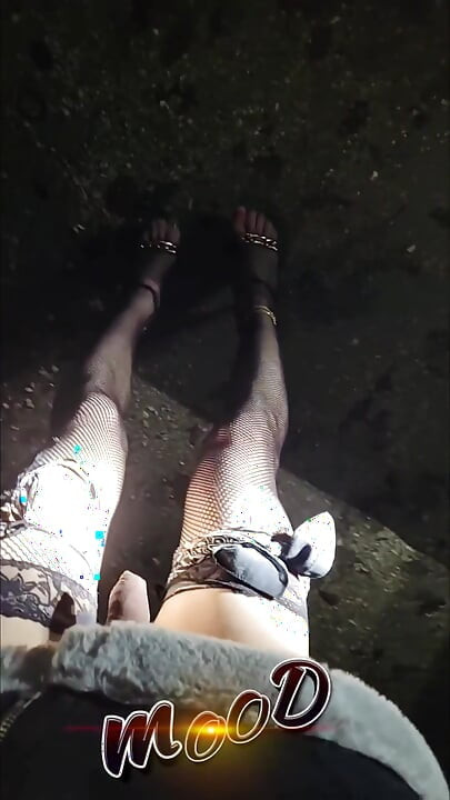 2 Folles Pornit să expună în pădurea Senart, foarte târziu la noapte