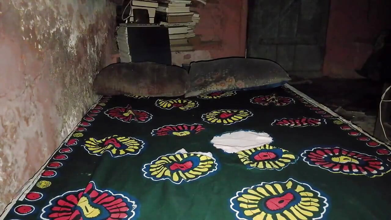 Early Morning Little Cum Is a Good Masturbation