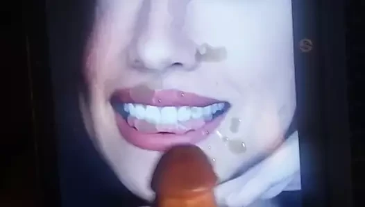 Stephanie boşalıyor