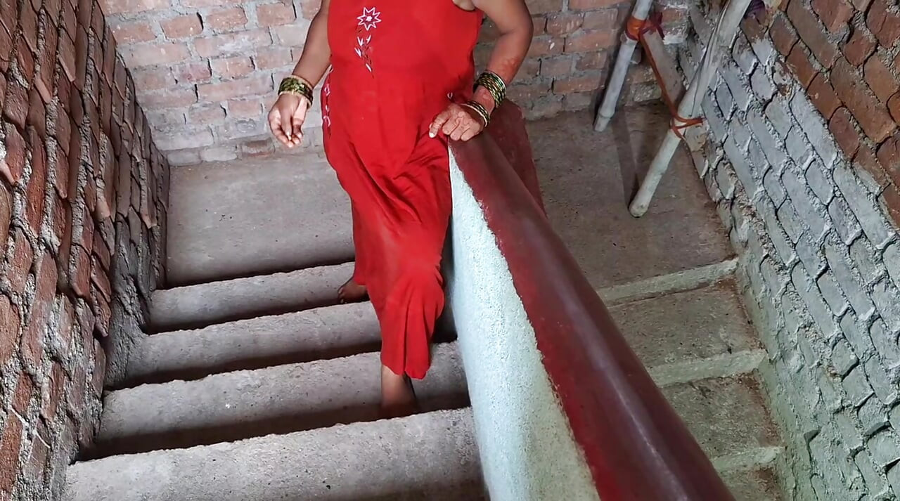 indijska desi svastika se jebe u doggy style