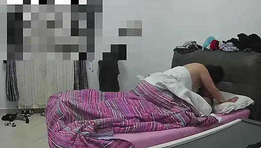 Катался на члене и заставлял меня лизать киску