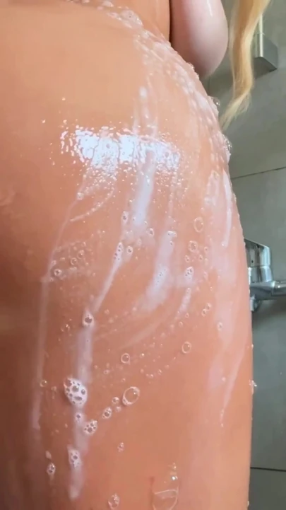 Must-share moment from "jerking off in dorm bathroom blonde wet pussy- Kymozzie"