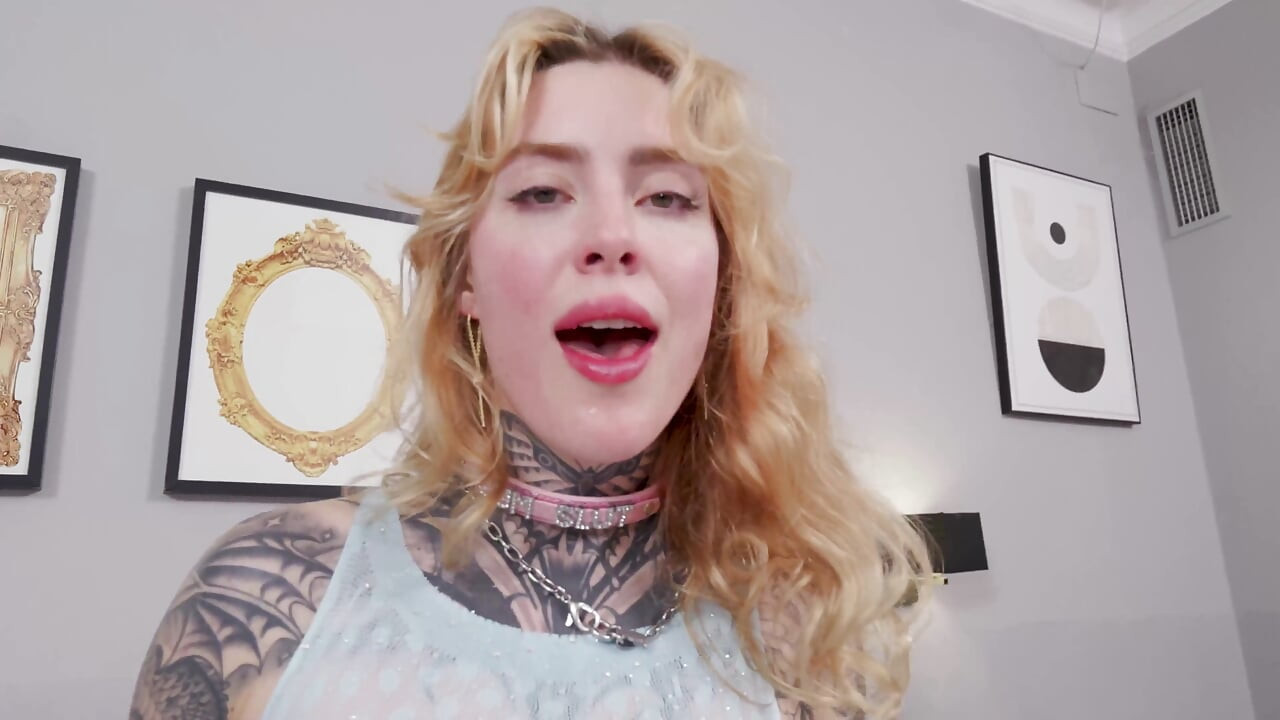 Crazy White Girl Wants Cum in Her Eyes