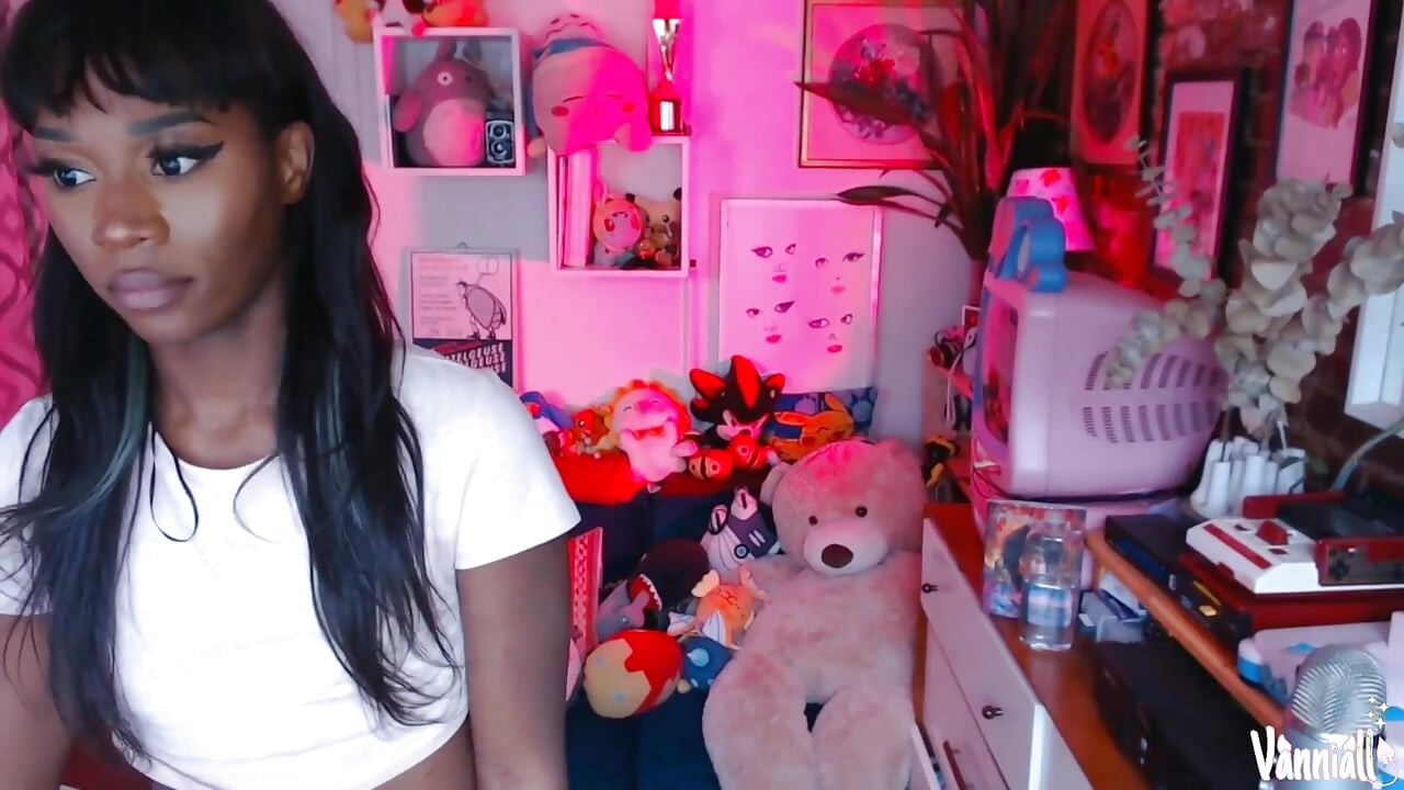 White Calvin Briefs Double Cumshot - BBC Trans Babe Vanniall Milks Her Thick Cock Twice