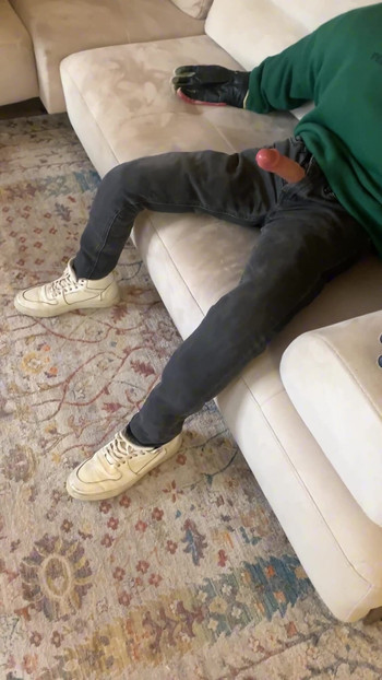 Must-see moment from "Delivery boy ejaculated while wearing a condom :("