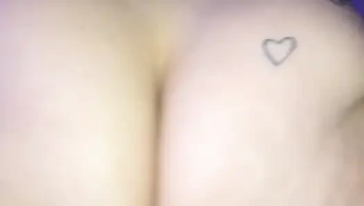 O şişman götü ve amcığı iyi sikiyor