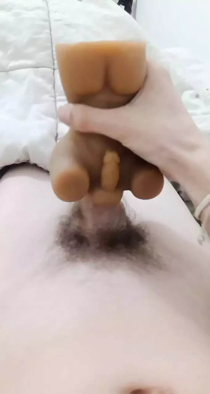 Молодой французский гей играет, с ней играют