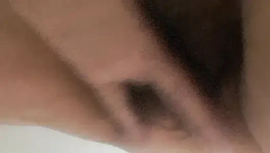 Мачеха испытывает действительно хороший оргазм со сквиртом