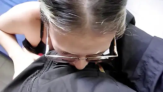 Güzel Latin Kadın Kendi Evinde Bir Yabancı Tarafından Beceriliyor, Kremini Pembe Amına Bırakıyorum