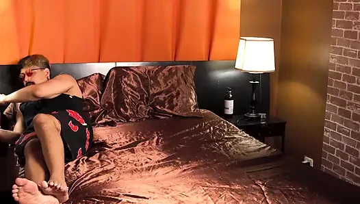 Sharing Bed with Big Ass Gothic Gothicc
