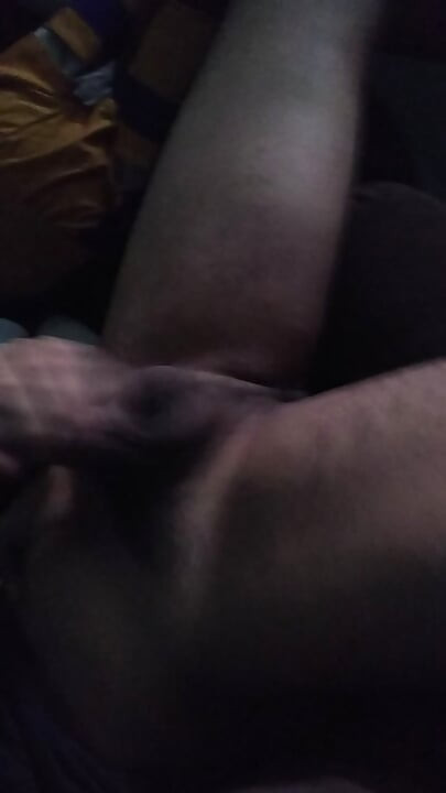 オナニー男は起こったことを楽しむ