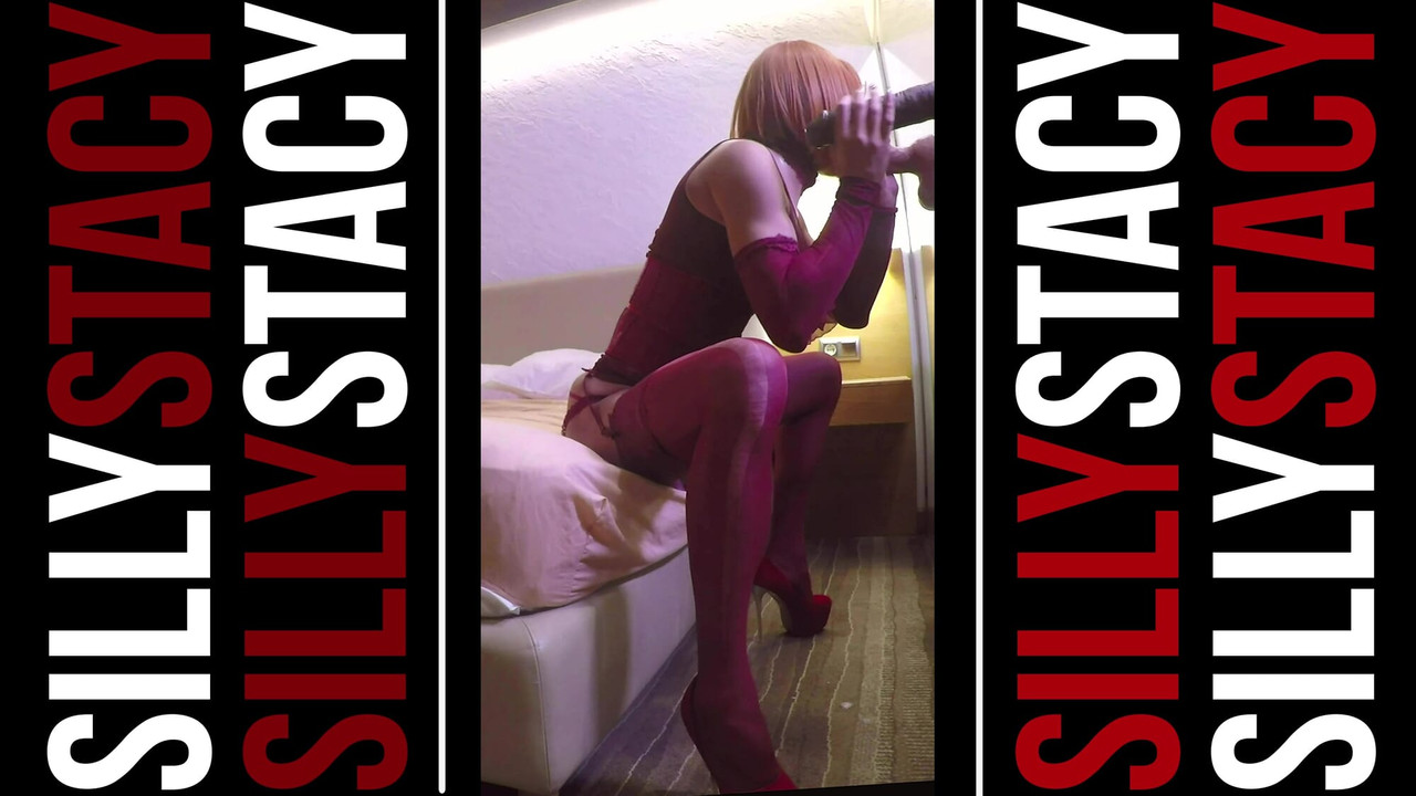 Nasty redhead Sissy intense suck in the hotel