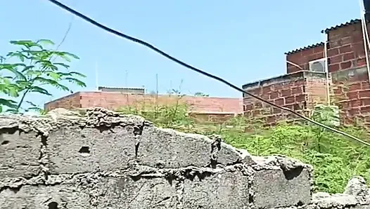 Zengin açık havada banyo komşum büyük götümü görmeyi seviyor