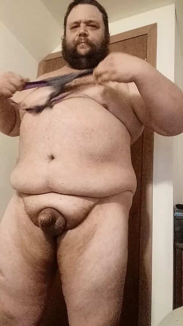 Mofo2121 shakes his cock pump