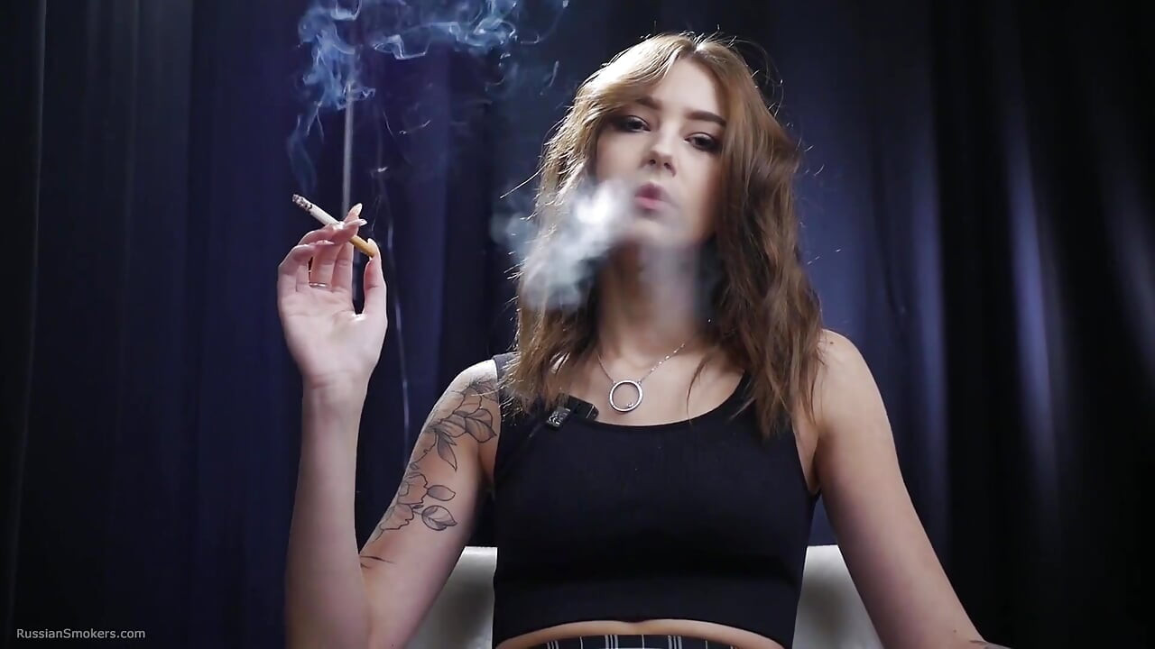 19 Years Old Brunette Is Smoking 100mm White Cigarette