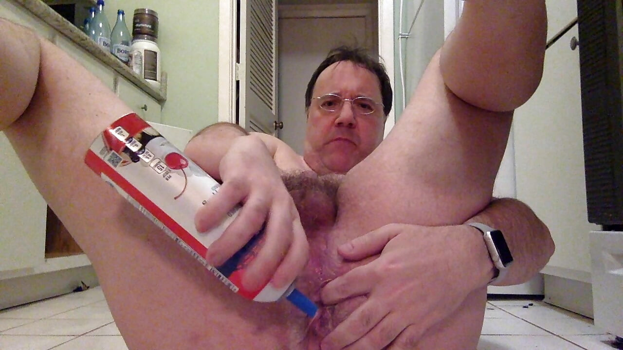 Eatting whipped cream from my ass