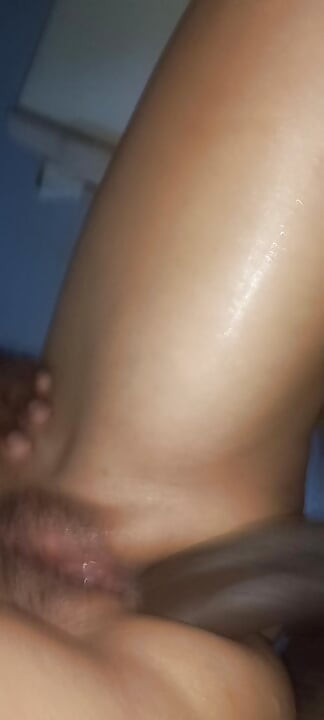 ANAL SEX FOR THE FIRST TIME IN THE BATHROOM DADDY FUCK ME FAST MY ASS HURTS WITH YOUR HUGE COCK ANAL CUM AND YELLOW SUN