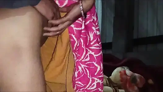 NEWLY MARRIED DESI COUPLE FIRST NIGHT SEX
