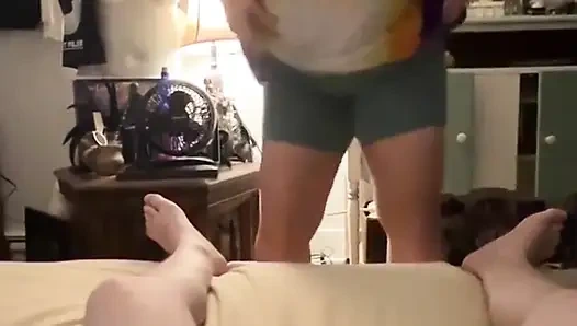 Amateur strippt und lutscht selbstgedreht
