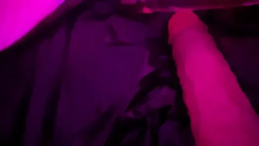 Einer verheirateten frau helfen, mit einem dildo zu masturbieren