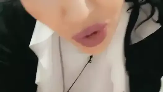 Nicole Dupapillon - самые длинные половые губы в Великобритании - грязную сексуальную монахиню трахают