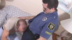 Polizistin Muskel-Spielzeit ganzen Film