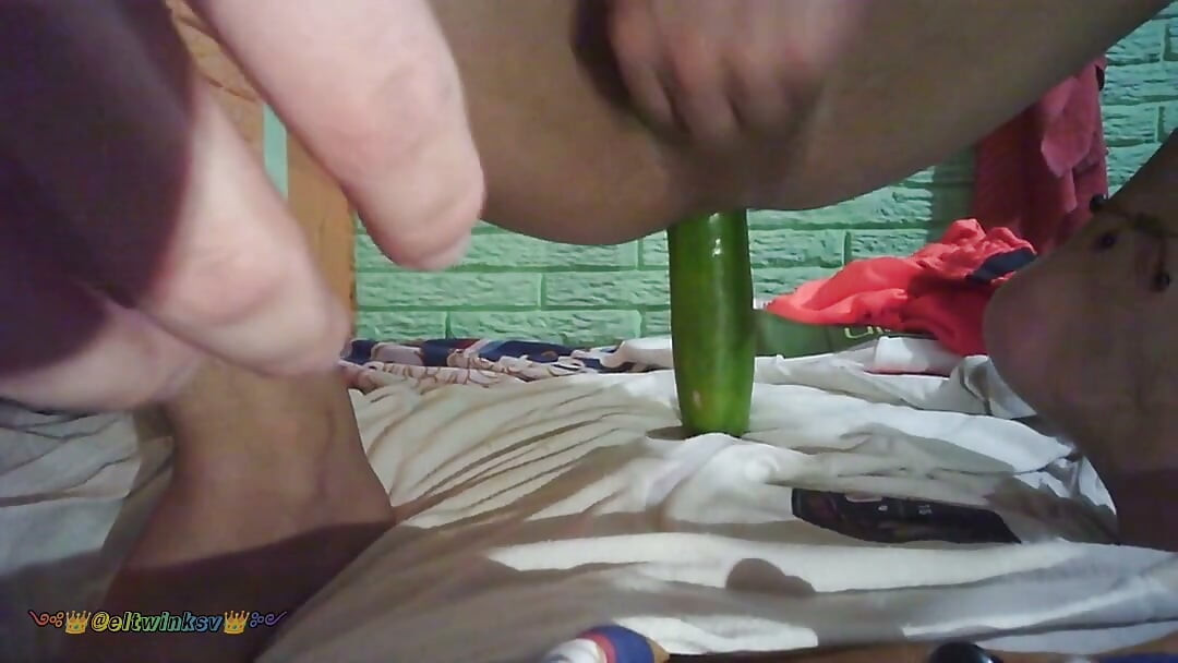 Latin whore breaks his ass