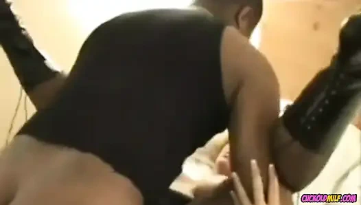 Cuckold milf - istri yang selingkuh