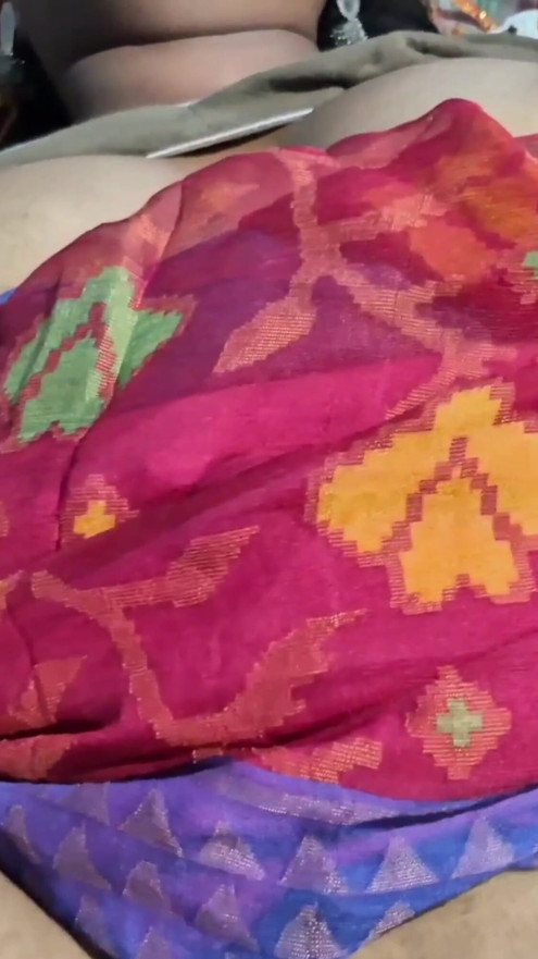 Barnali bhabhi ne siraj ki bara  ko chus Diya and jor jor se chudai ki | Clip 2