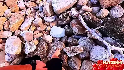Fantasi Di Pantai - Pirang Dan Brunette (pov)