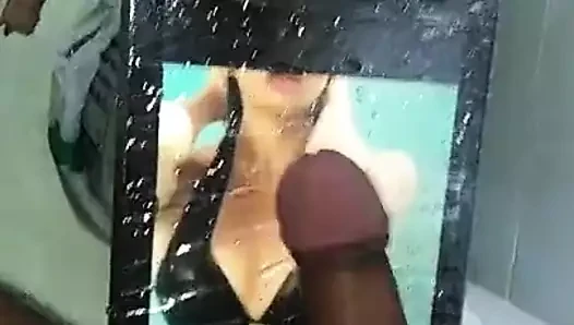 Pissing derlemeler üzerinde kareena disha pooja tamannah Rashi