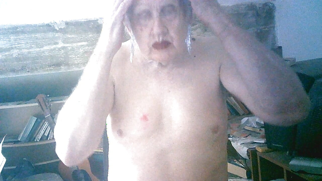 サラのファックピッグホモのスラットの完全な暴露、オナニー屈辱