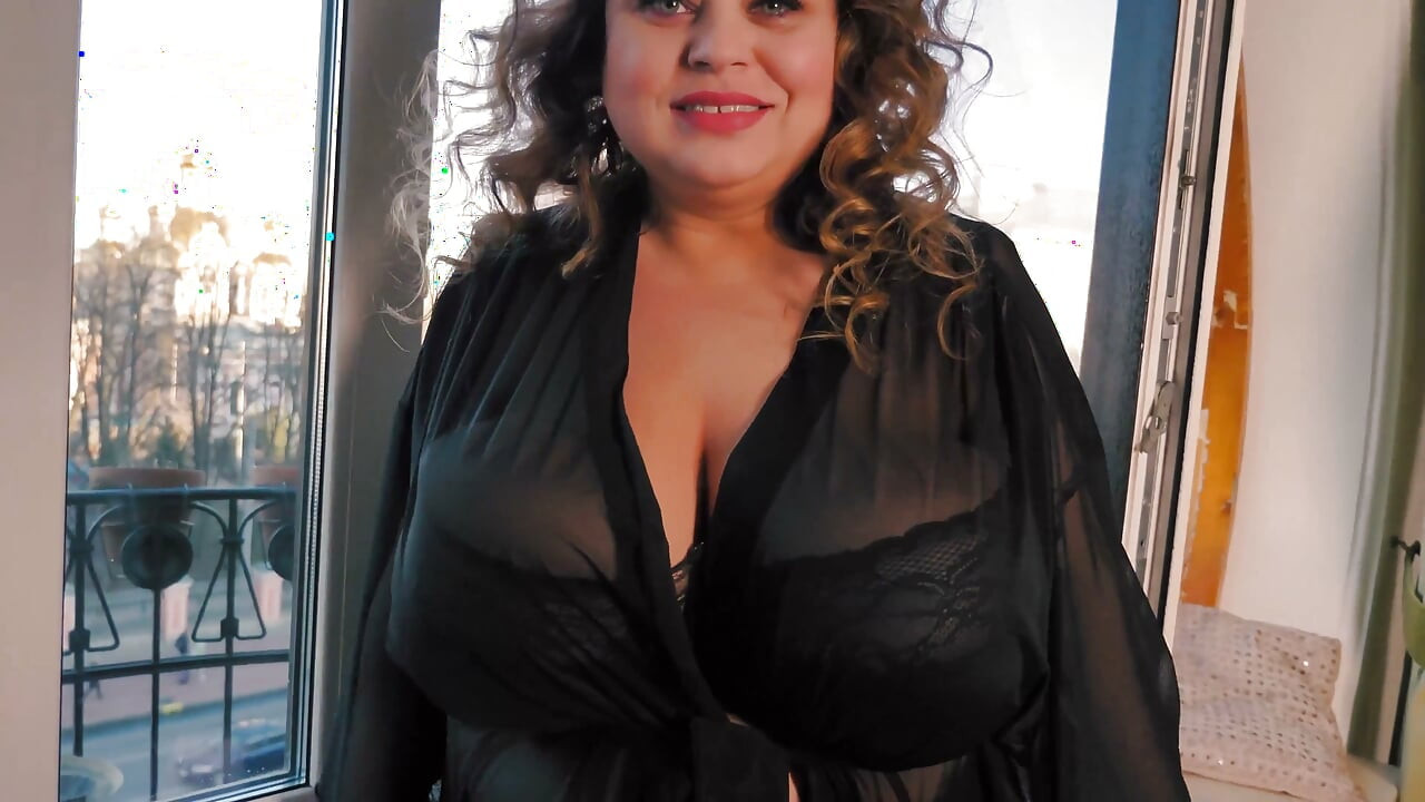 BBW Anna Katz Masturbating at Windowsill