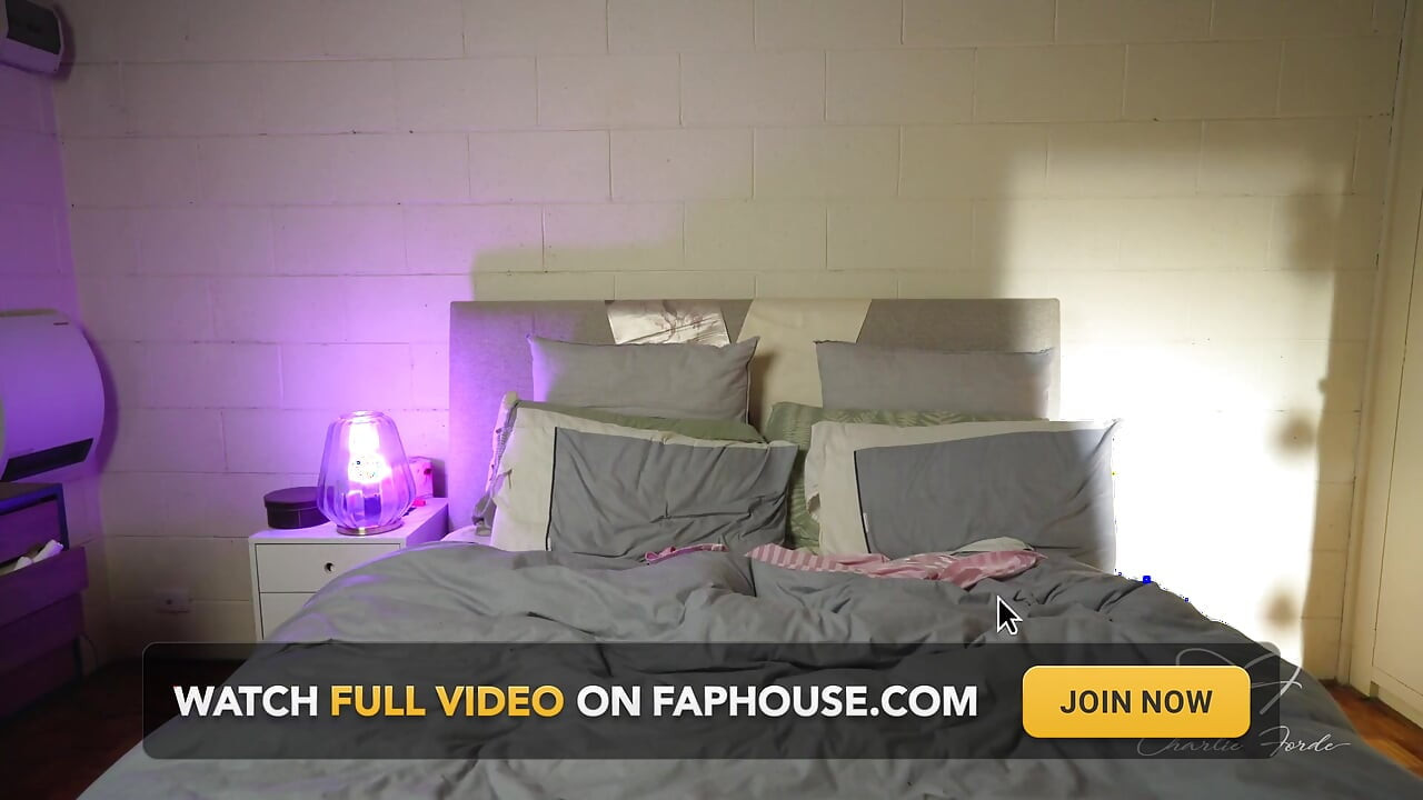 Sexting met Charlie Forde