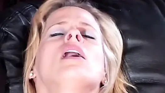 Steamy threesome session with horny chicks licking each other's cunts for pleasure