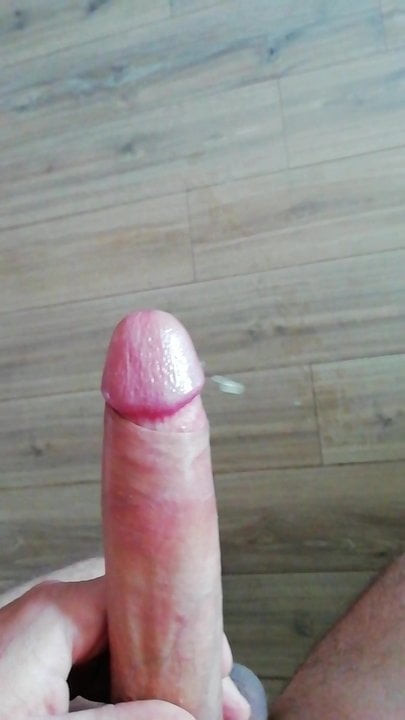 cumming on floor