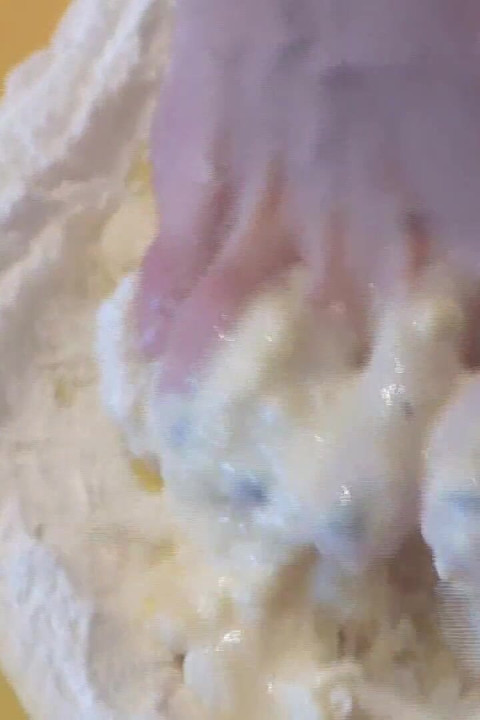 用我的赤脚为意大利面做面团